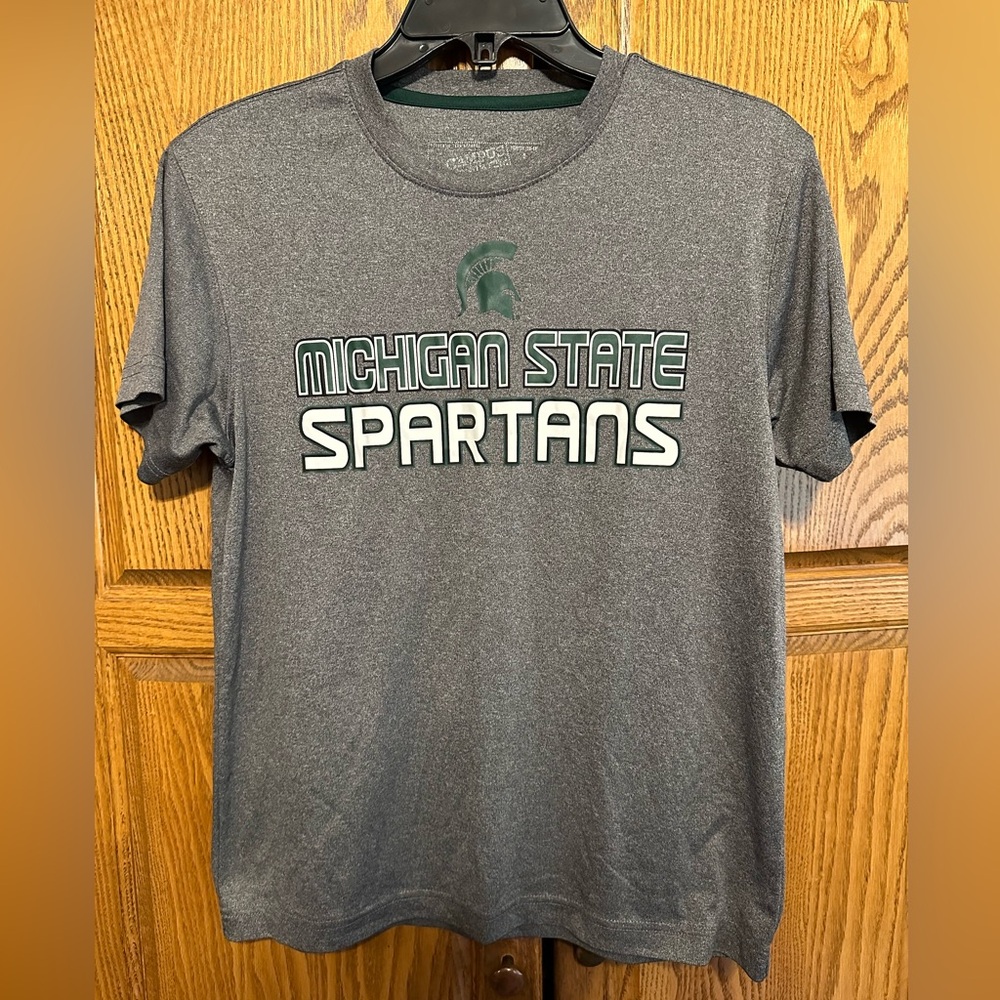 Youth large MSU Spartans shirt
